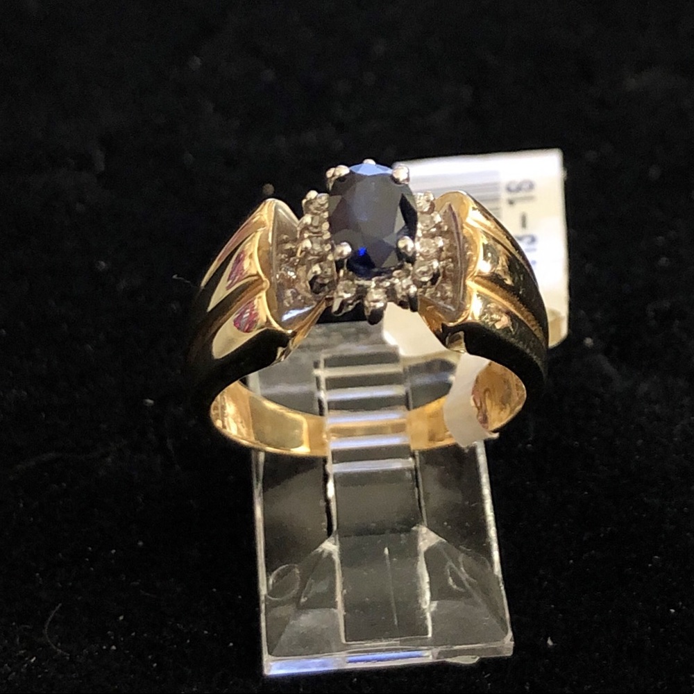 Sapphire and 10k gold ring